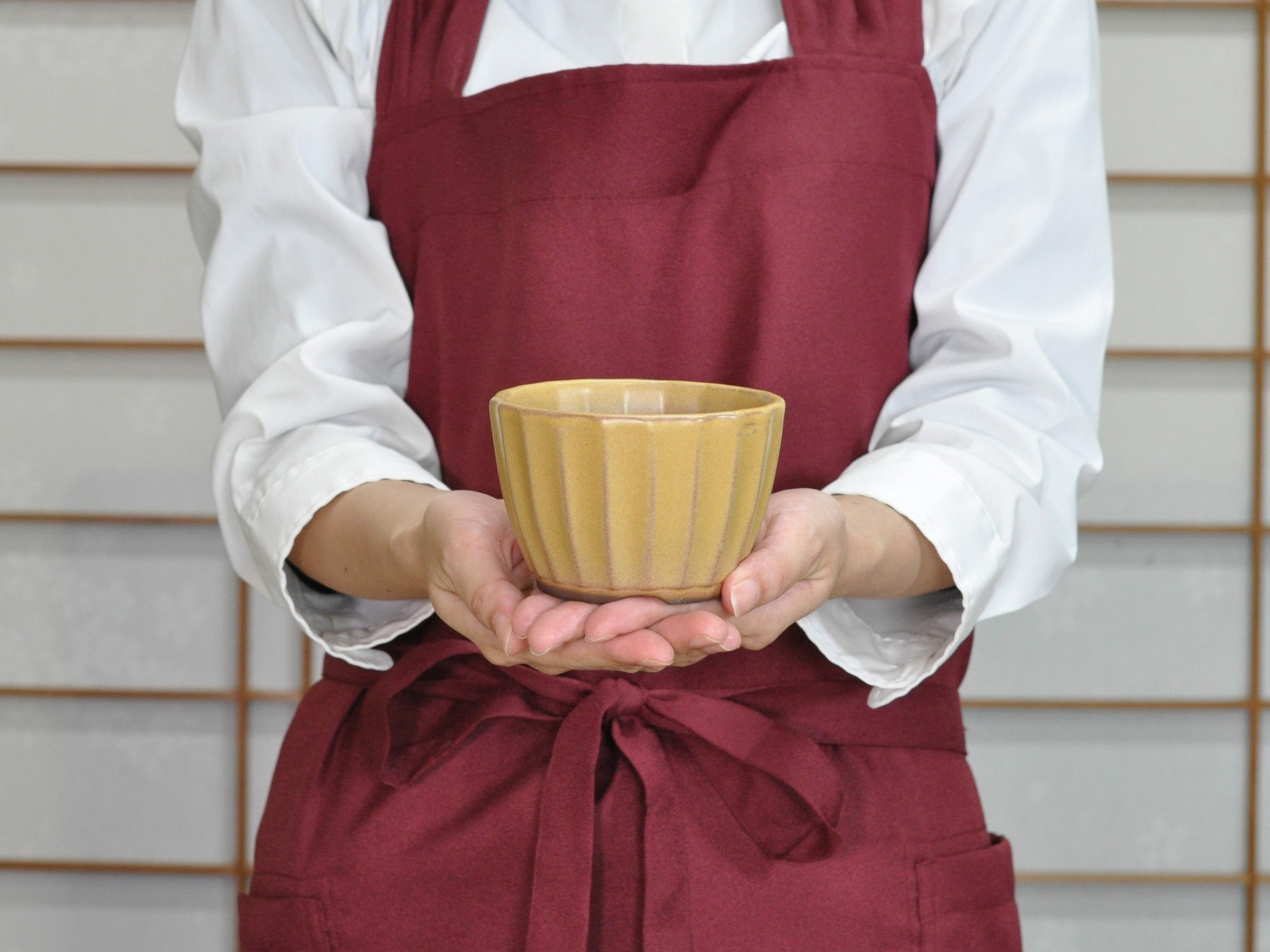 瀬戸焼】 菊型 3号 黄 幅9.8cm×高さ6.5cmの販売｜盆栽妙 – 盆栽妙 本店