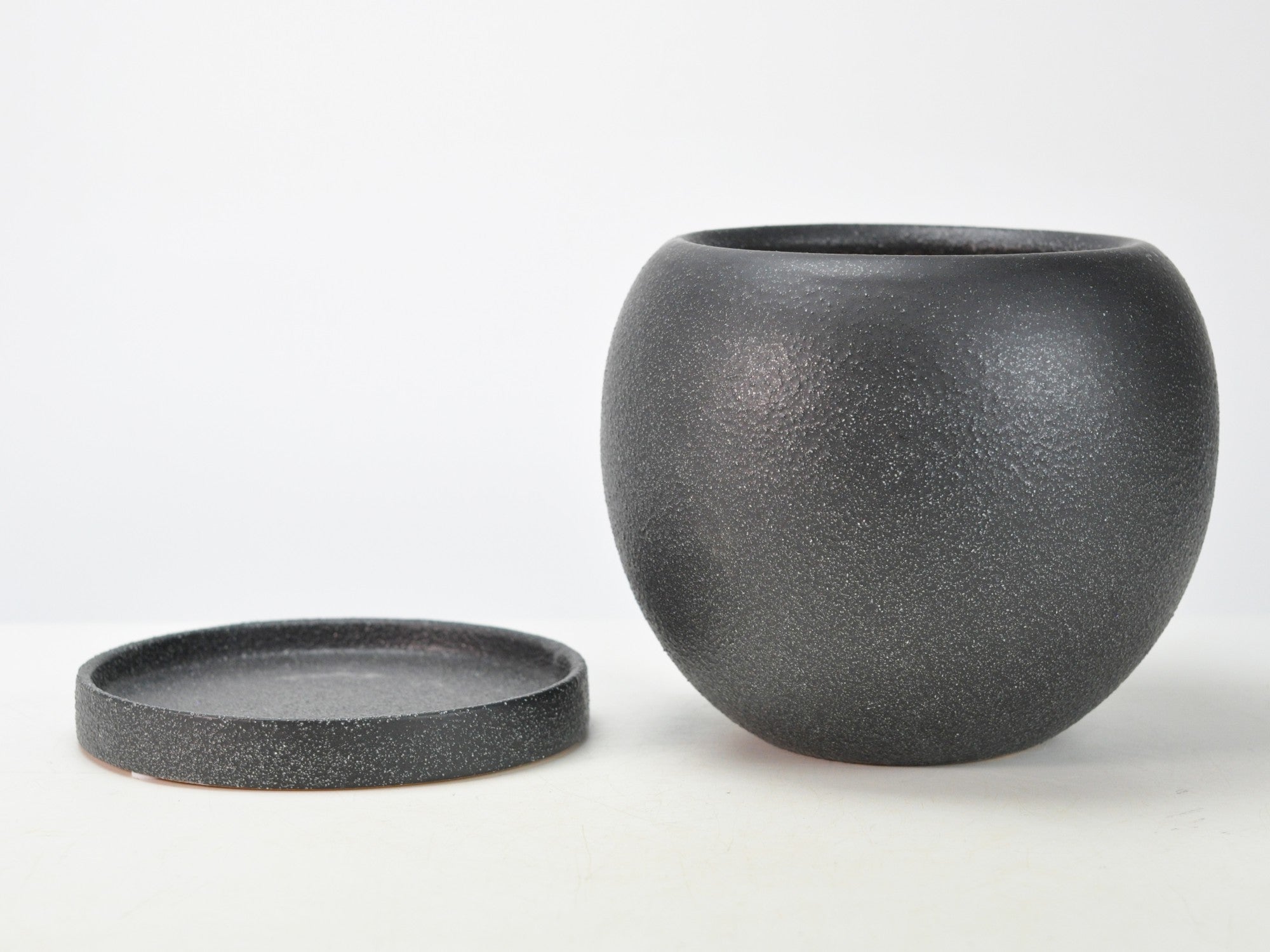 ドトロン 受け皿付き ブラック 6号 幅18cm×高さ14.5cmの販売｜盆栽妙