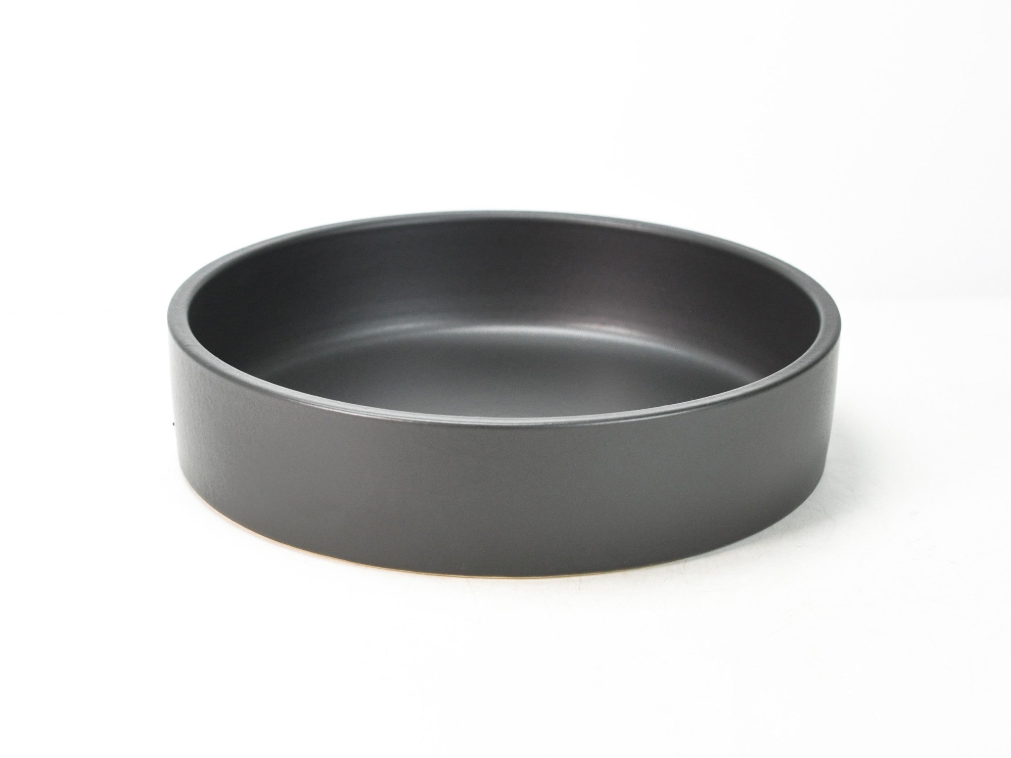 信楽焼 丸型水盤 8号 黒マット 幅24.5cm×高さ6cmの販売｜盆栽妙