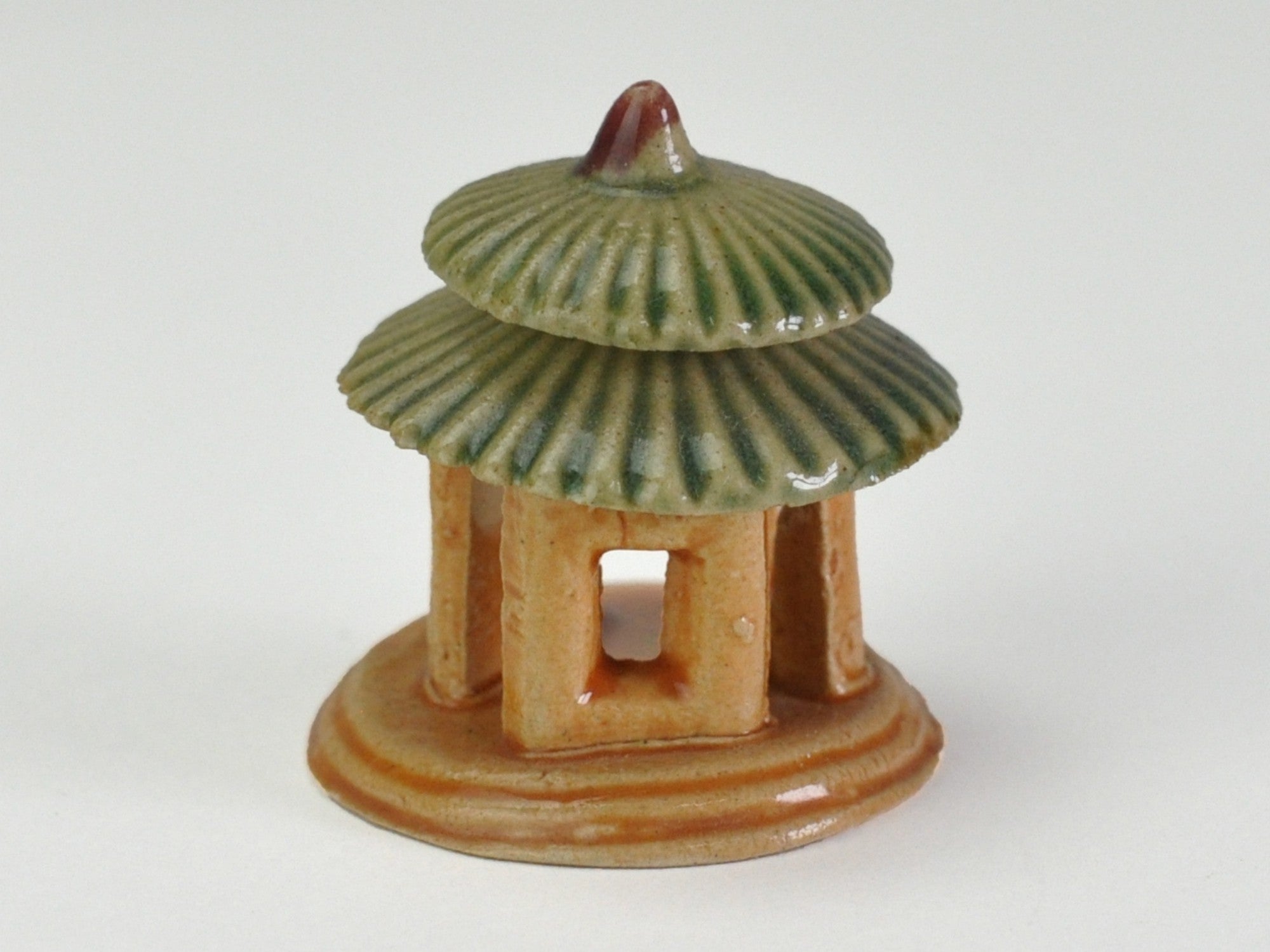 陶器の置物 フィギュア 二層草亭の販売｜盆栽妙 – 盆栽妙 本店