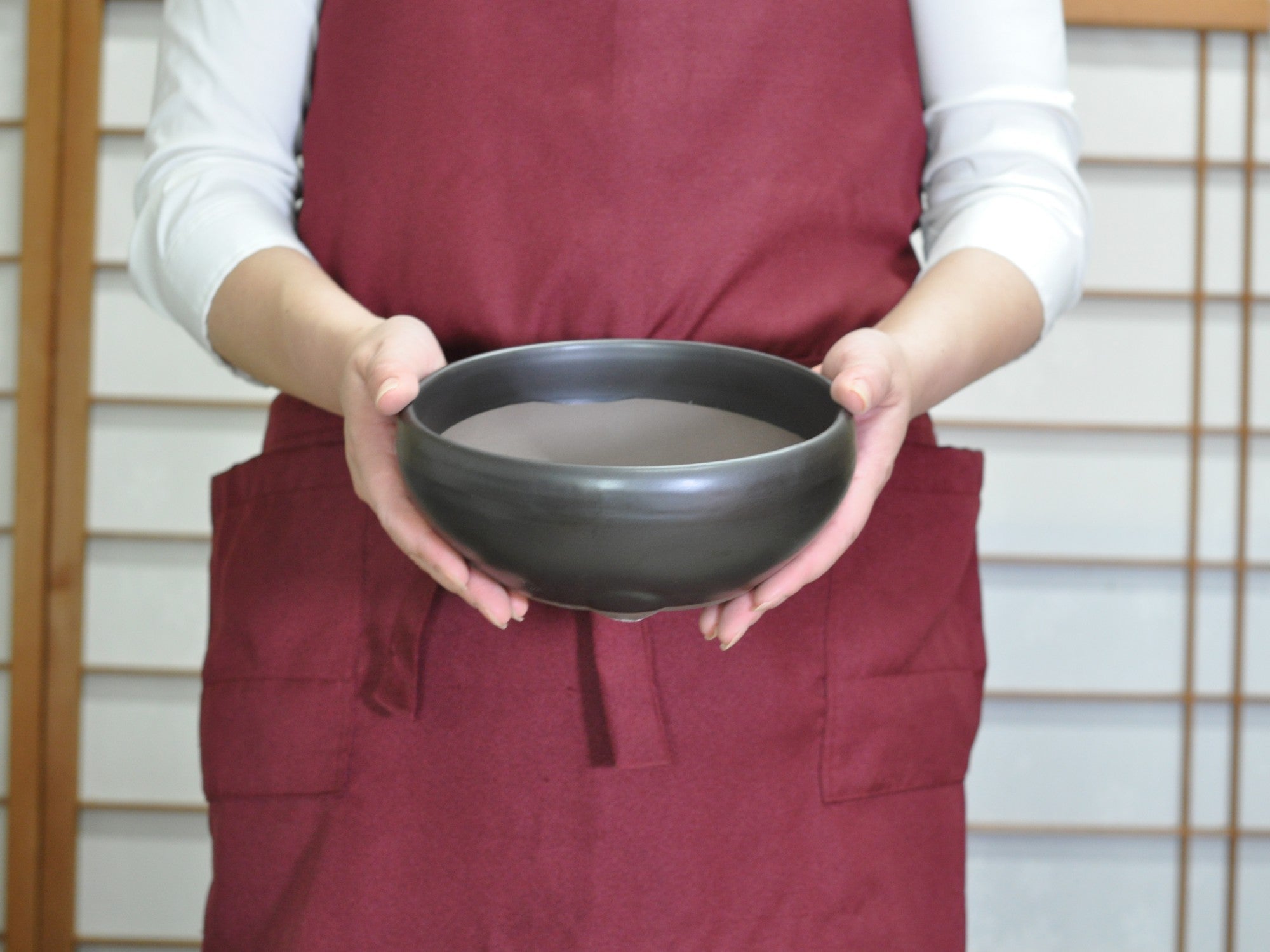瀬戸焼 黒マット6号鉄鉢 幅19cm奥行き19cm高さ7.7cmの販売｜盆栽妙