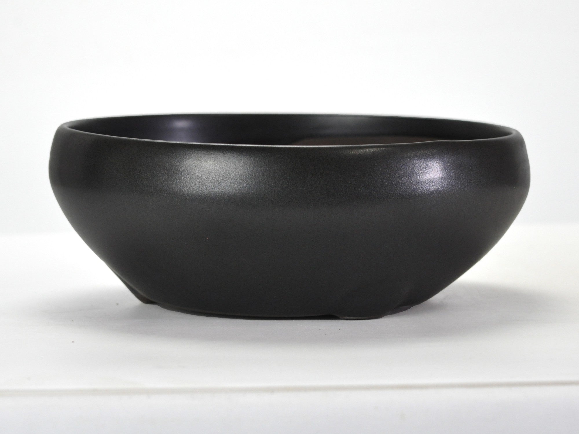 瀬戸焼 黒マット7.5号鉄鉢 幅23.7cm奥行き23.7cm高さ8.5cmの販売｜盆栽
