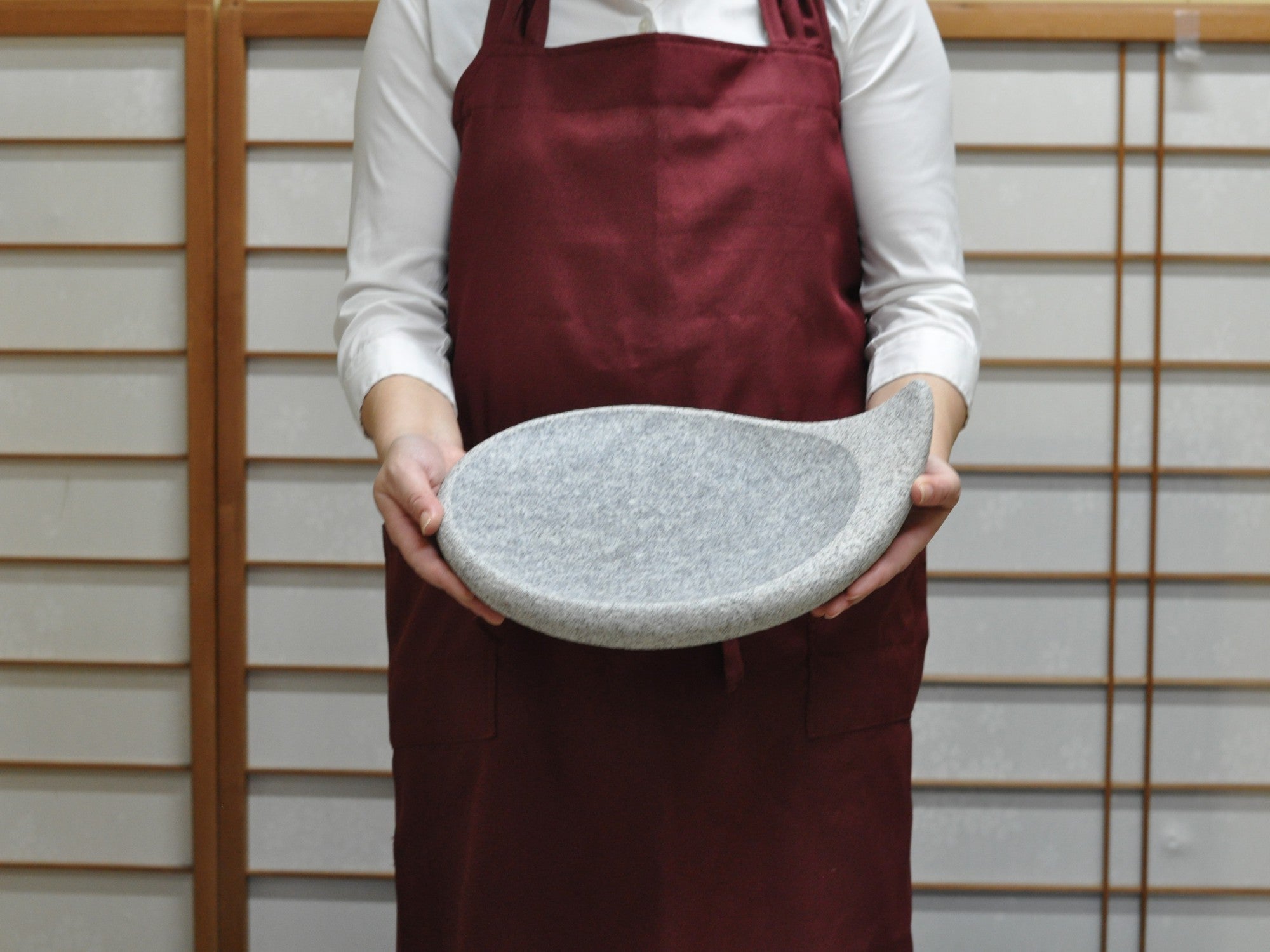庵治石 花台 お皿 しずく型 磨き上げ仕上げの販売｜盆栽妙
