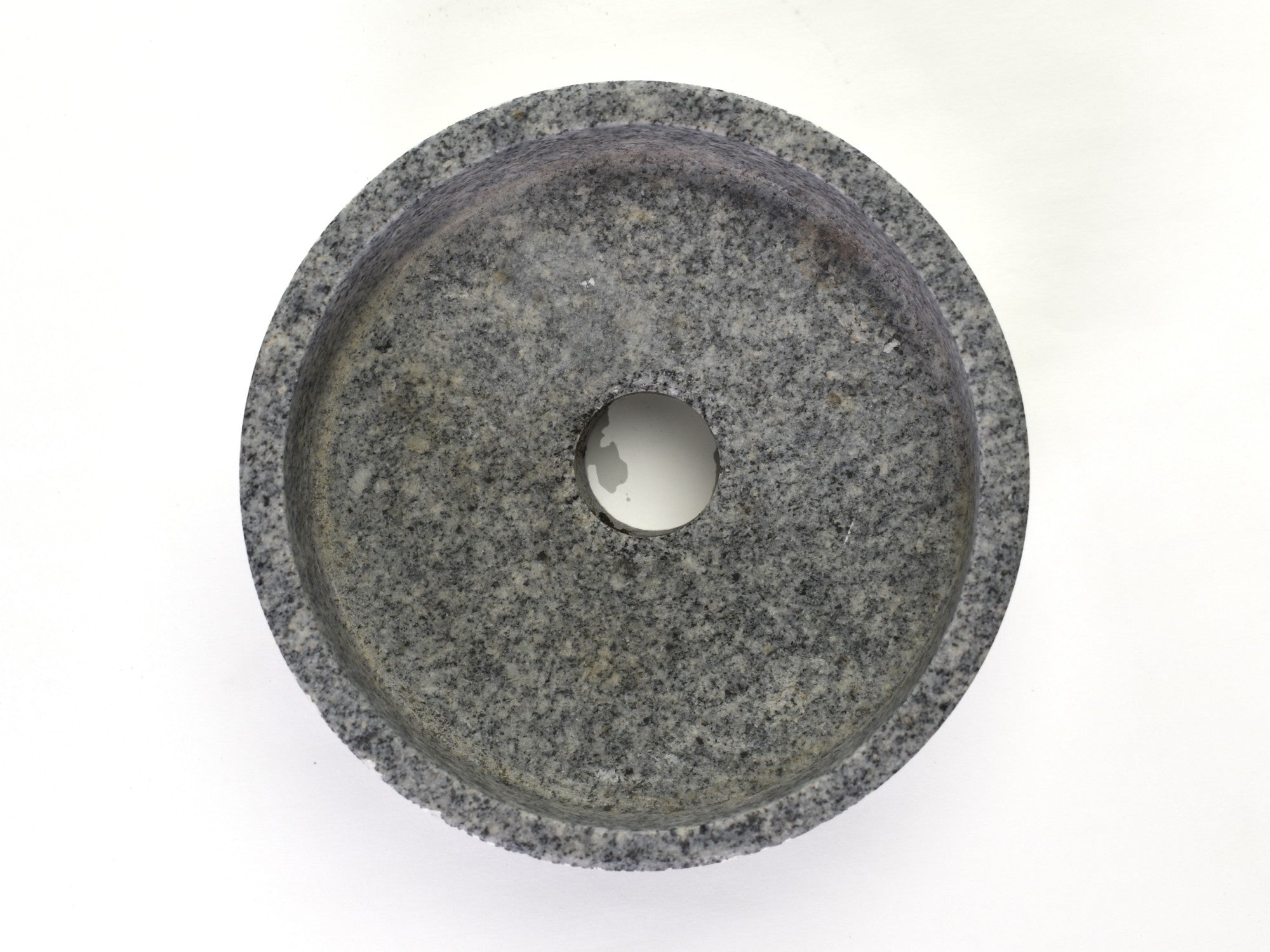 庵治石 浅型円形鉢（鉢穴あり）の販売｜盆栽妙 – 盆栽妙 本店