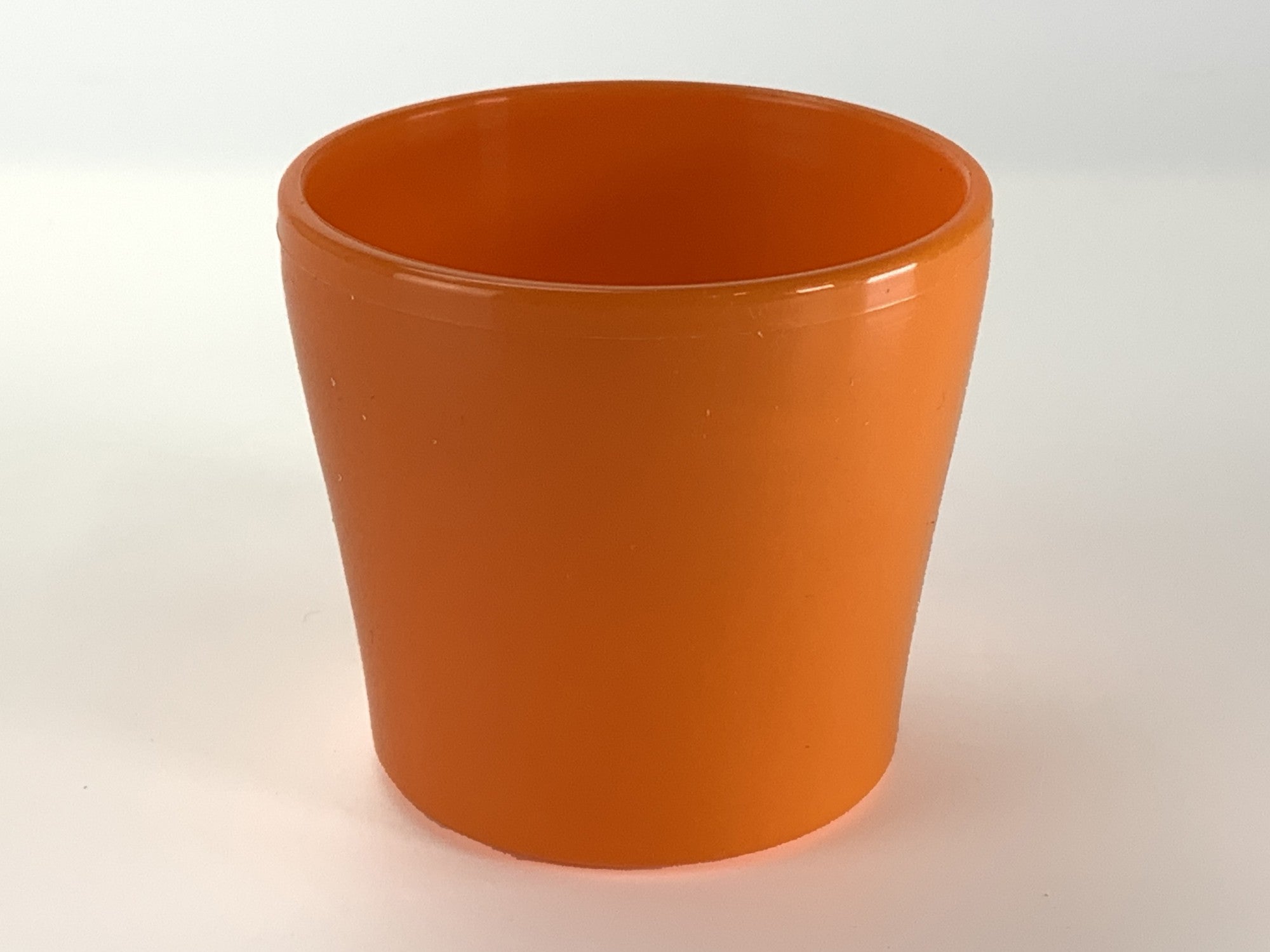 オレンジ色の脚付き小品盆栽鉢 プラ鉢 2.5号 ミニラウンド鉢 オレンジ 幅8.5cm×高さ7.7cm の販売