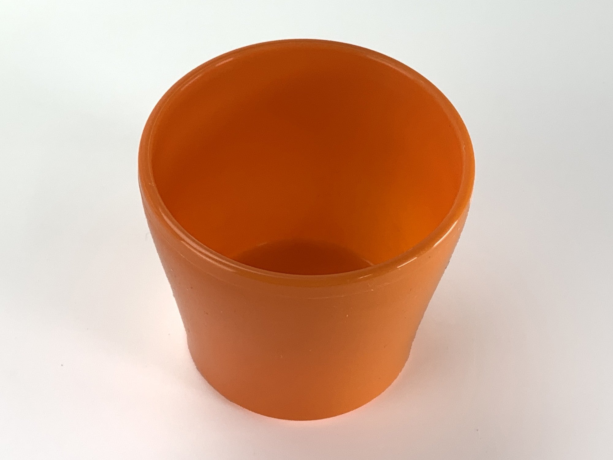 オレンジ色の脚付き小品盆栽鉢 プラ鉢 2.5号 ミニラウンド鉢 オレンジ 幅8.5cm×高さ7.7cm の販売