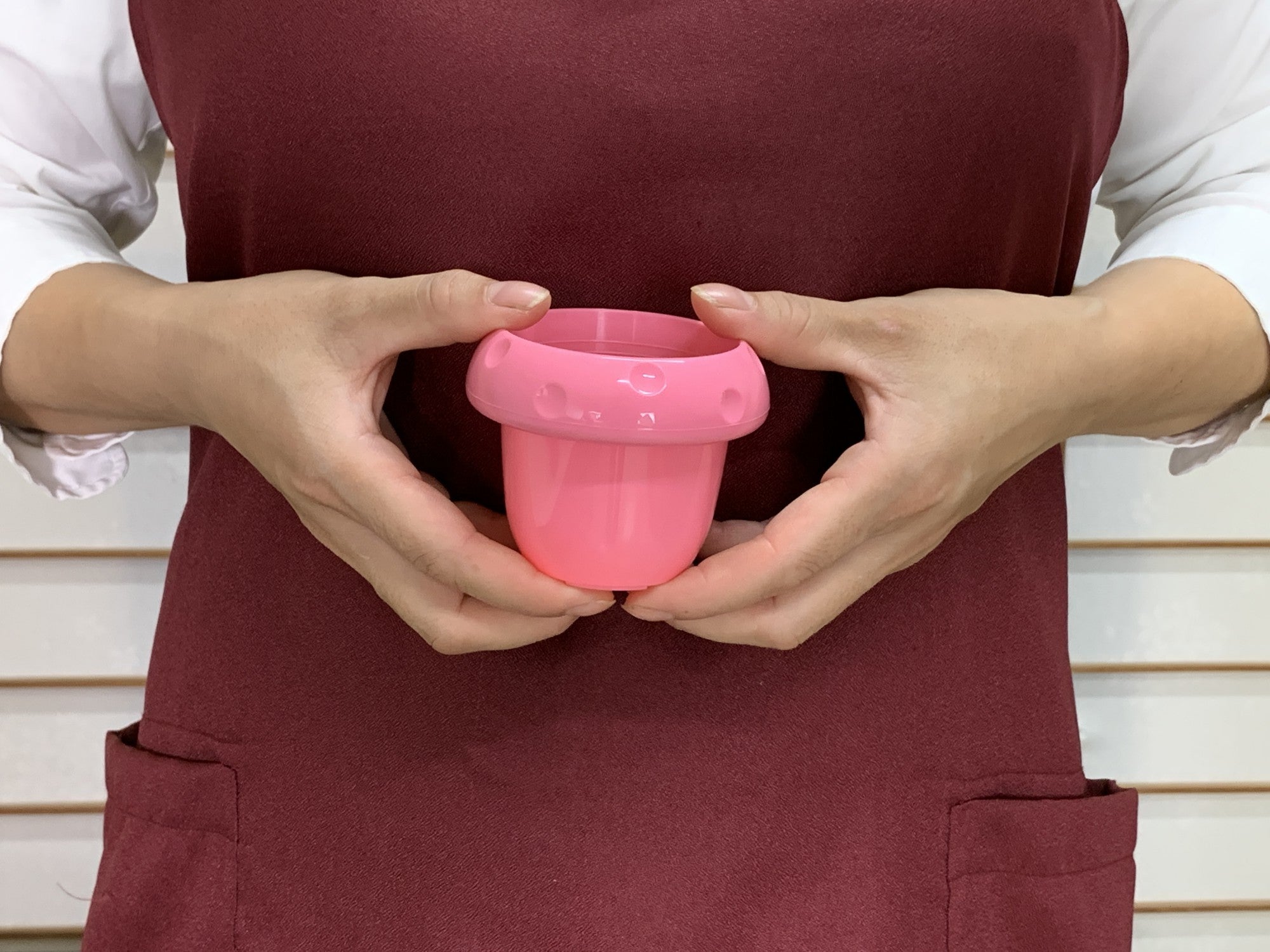 プラ鉢 2.5号 マッシュルームポット ピンク 幅8cm×高さ6.4cm の販売
