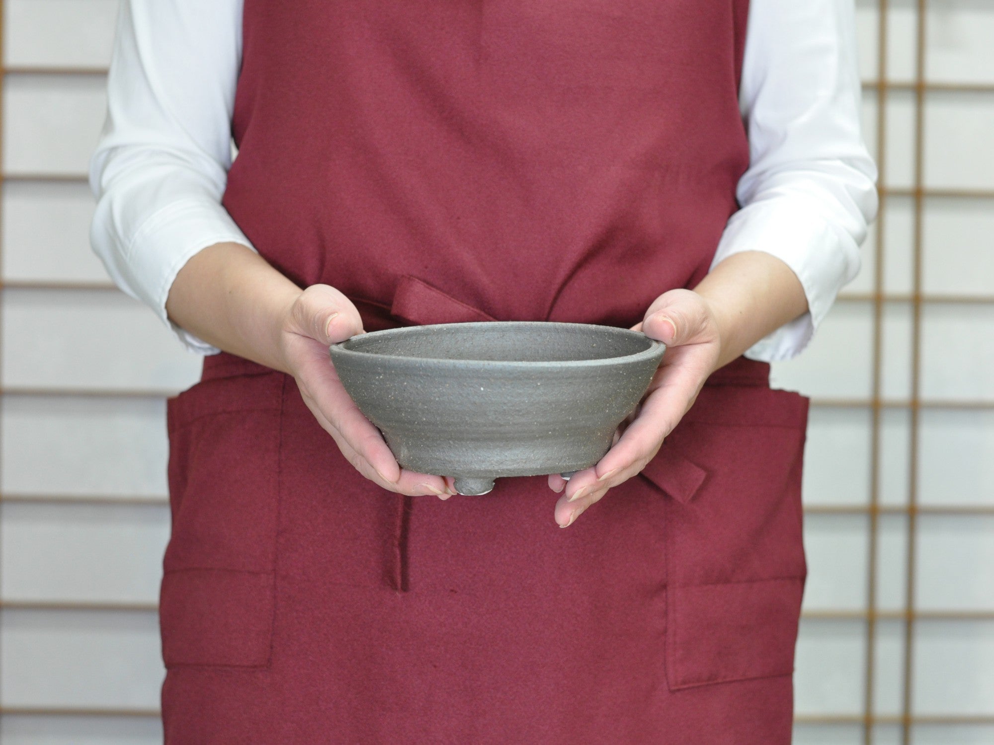 信楽焼 浅丸鉢足付 5号の販売｜盆栽妙 – 盆栽妙 本店