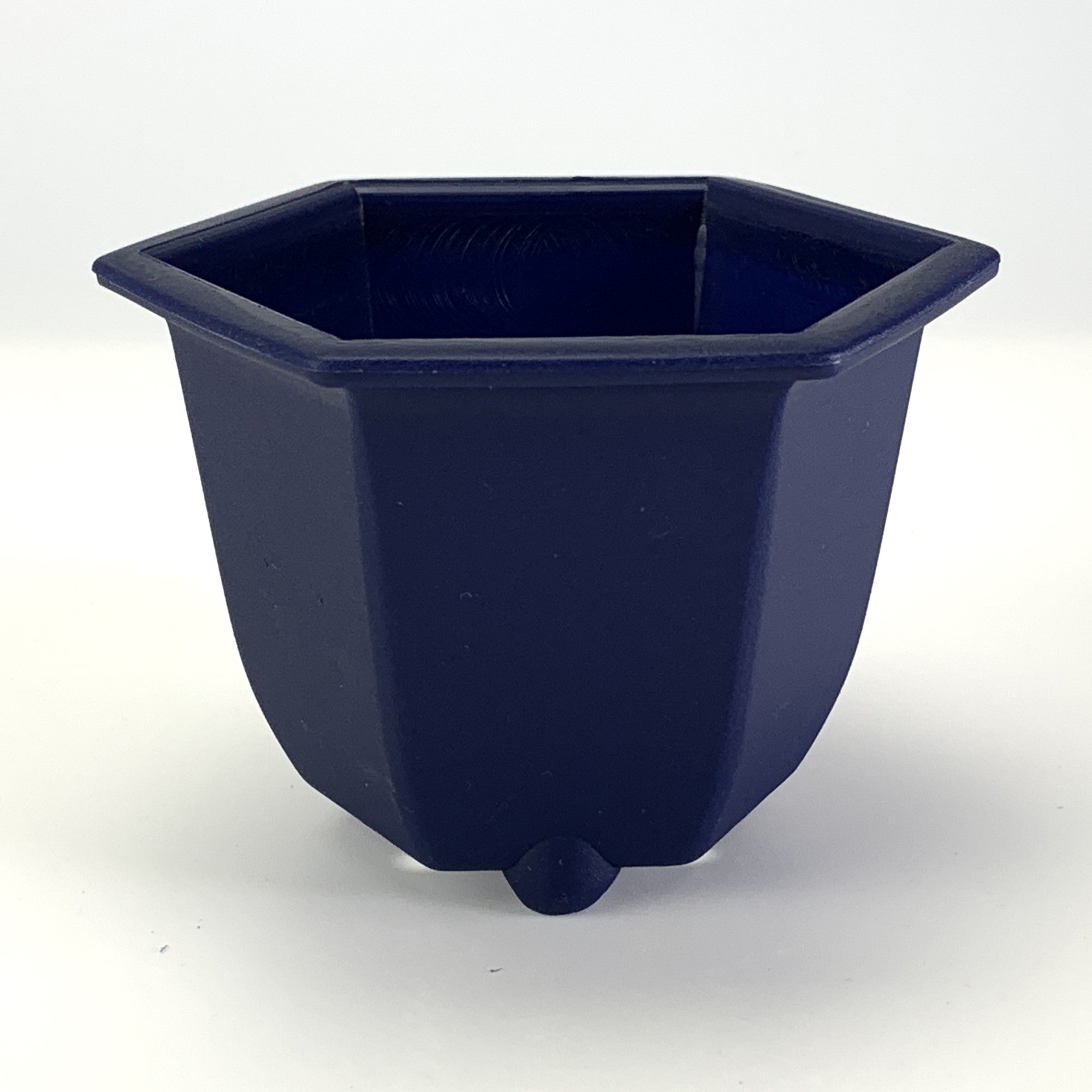 プラ鉢 3号 八角鉢 青 3RK 幅9cm×高さ7cm の販売｜盆栽妙 – 盆栽妙 本店