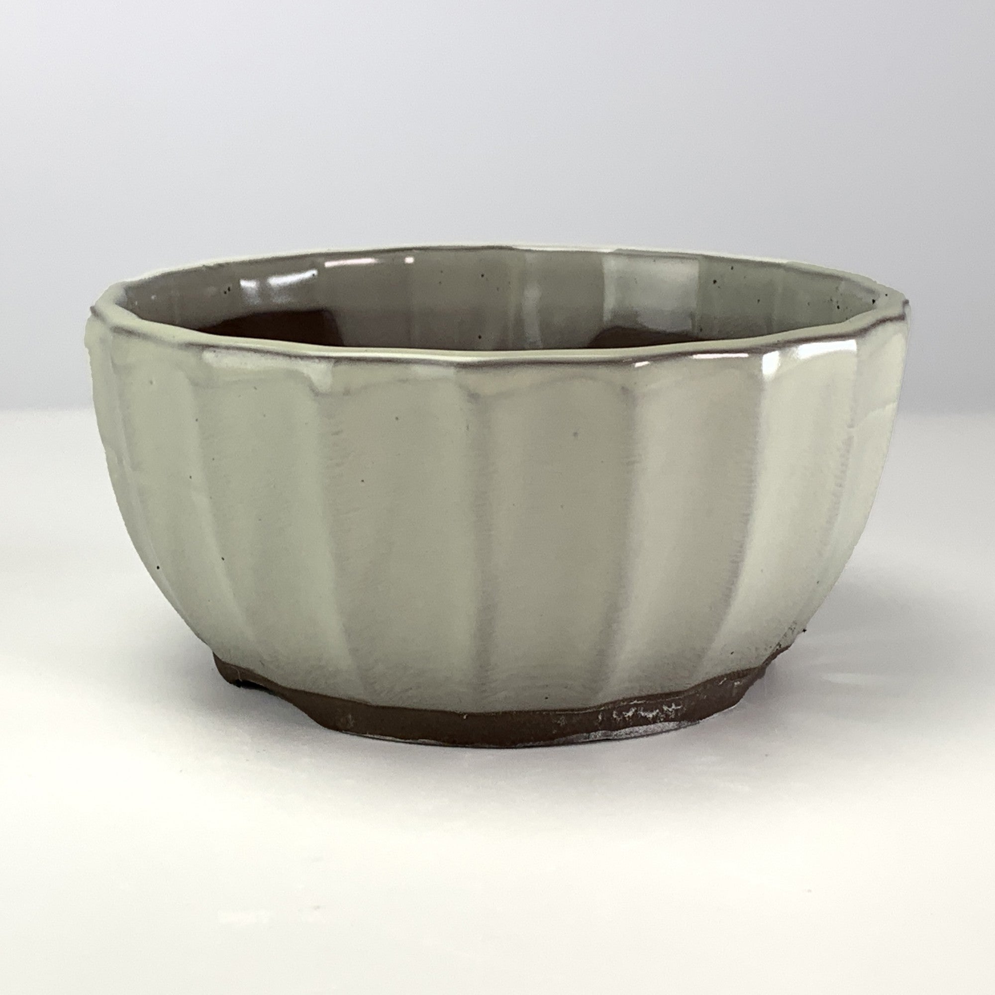 瀬戸焼 菊型5号 クリーム 幅15cm×高さ7cm の販売｜盆栽妙 – 盆栽妙 本店