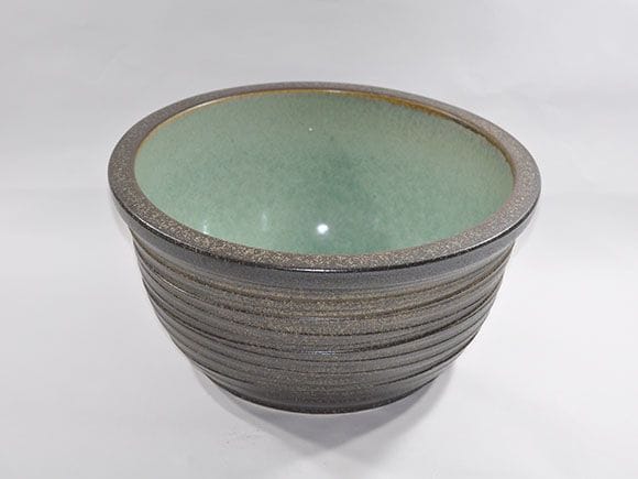 睡蓮鉢 めだか鉢】窯肌ひねり水鉢 13号サイズ｜ 盆栽妙 – 盆栽妙 本店