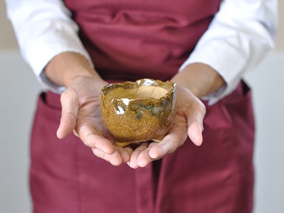 手ひねりの小丸三足 黄土色【3号】【山野草】【信楽焼】