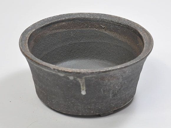 【信楽焼】5号鉢　黒窯変手造足付中深そり