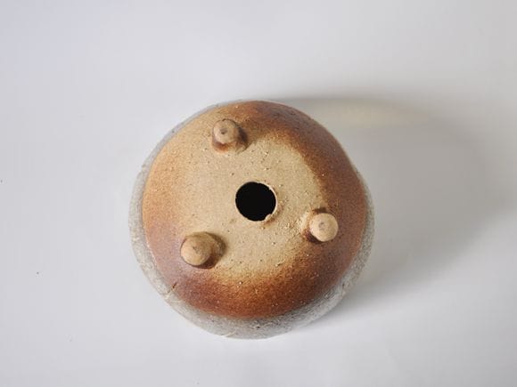 鉄砂三ツ足 【山野草鉢】【4号】【信楽焼】を販売｜一から始める