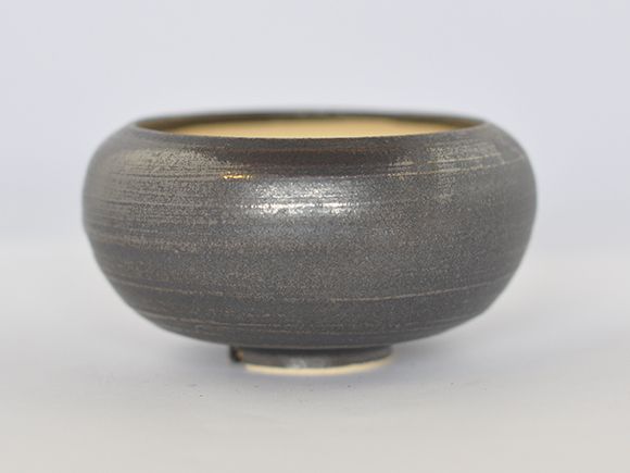 黒丸和鉢 金彩 宗蔵作　【盆栽鉢】【4号】【信楽焼】 幅11.5cm×高さ6.5cm