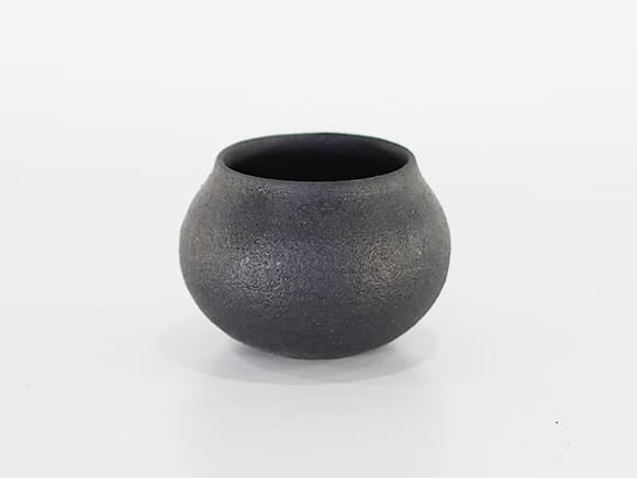 骨董品　信楽焼　黒 信楽焼】THE HARVEST Kuro 帽子型 リムボウル 24cm | HESTA LIFE store