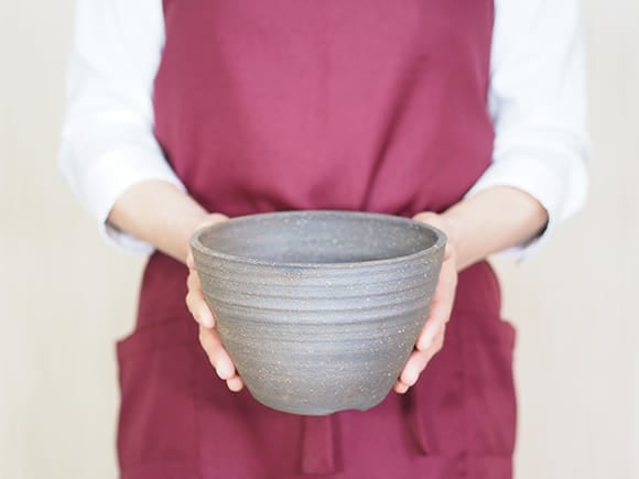 【信楽焼】　いぶしすり鉢 寸胴 6号 幅18cm×高さ12cm
