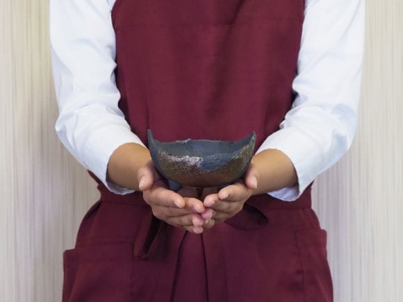 万古焼 黒金 4号 木の葉曲げ 幅12cm×奥行11cm×高さ8cm