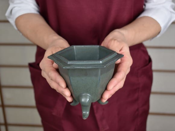 青銅 4号 六角三ツ足 幅13cm×高11cmの盆栽を販売｜盆栽妙 – 盆栽