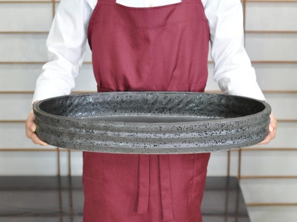 信楽焼】小判型水盤 黒18号 幅53cm×奥行き32cm×高さ6.5cmを販売