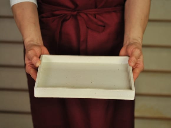 白 長角手造り水石 8号 幅約24cm×奥行約18cm×高さ約2～3cm