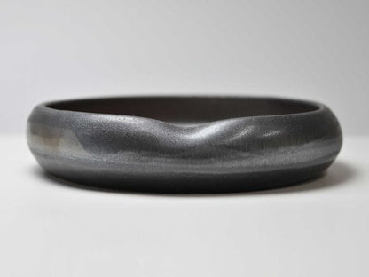 【信楽焼】 銀彩えくぼ10号穴有り 鉢幅約30cm×高さ約6cm