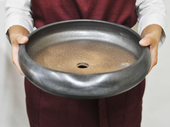 【信楽焼】 銀彩えくぼ10号穴有り 鉢幅約30cm×高さ約6cm