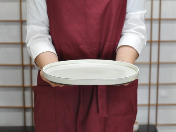 瀬戸焼クリーム8号小判水石 幅26cm×奥行き17.5cm×高さ2cm