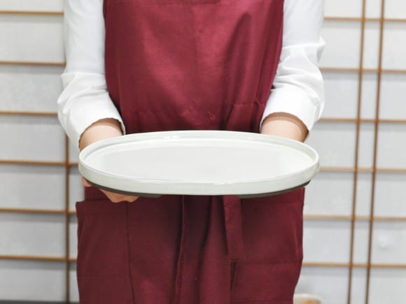 瀬戸焼クリーム10号小判水石 幅31.5cm×奥行き23cm×高さ2.5cm