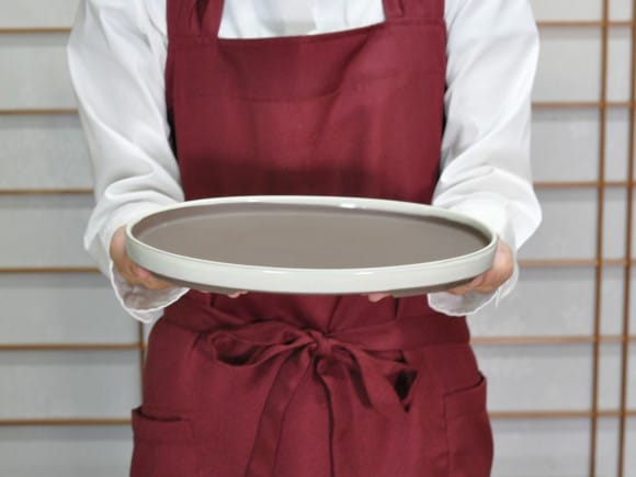 瀬戸焼クリーム8号小判水石(穴ナシ) 幅25cm×奥行き17cm×高さ2.8cm