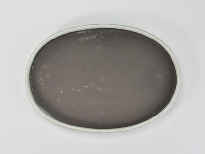 瀬戸焼クリーム9号小判水石(穴ナシ) 幅27.8cm×奥行き19cm×高さ2.8cm