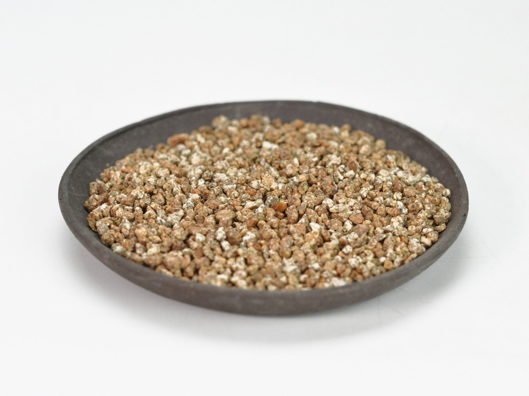 鞍馬砂 中粒2kg 盆栽の化粧砂を販売｜はじめる専門店 盆栽妙 – 盆栽妙 本店