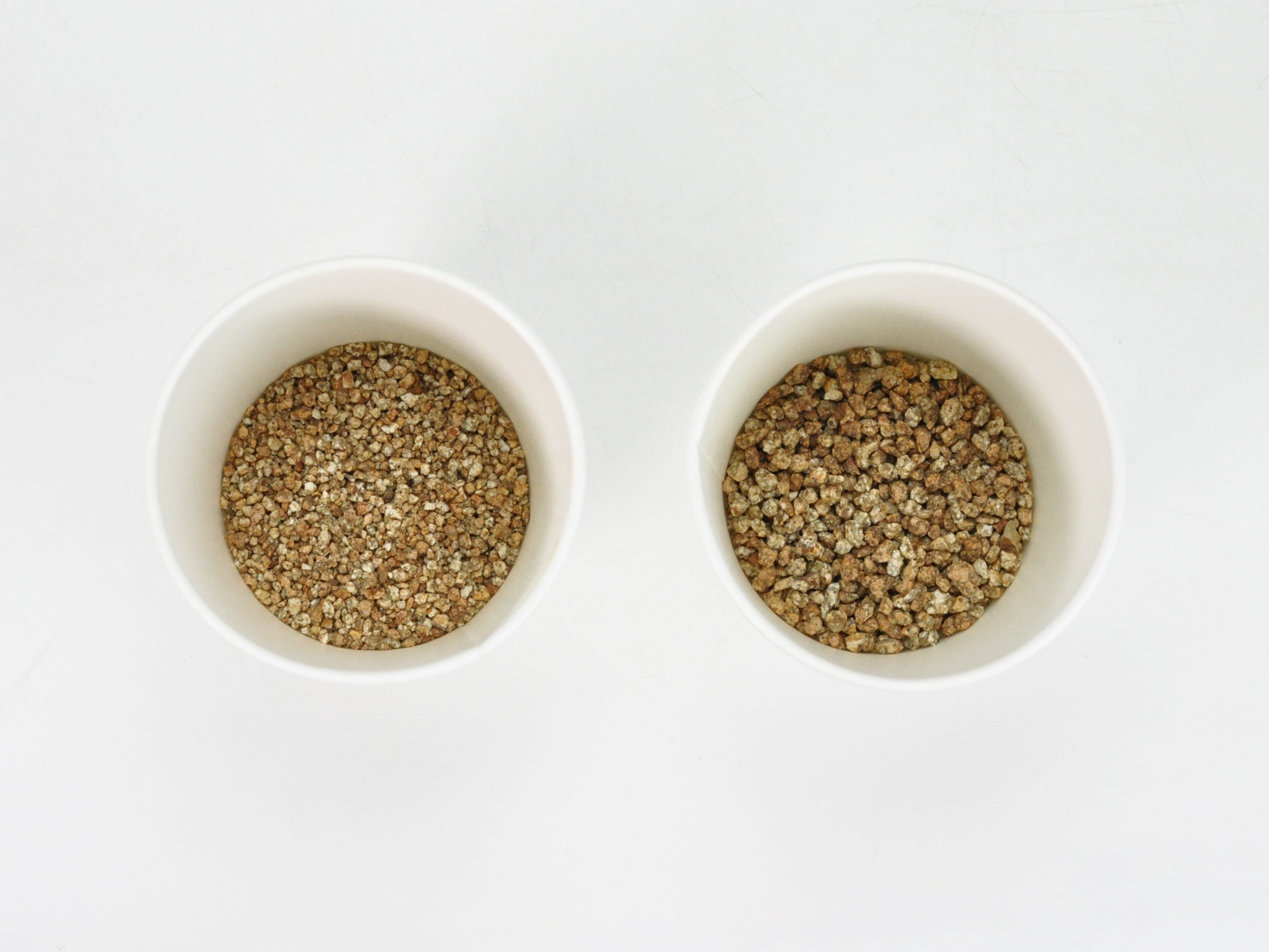 鞍馬砂 中粒2kg 盆栽の化粧砂を販売｜はじめる専門店 盆栽妙 – 盆栽妙 本店