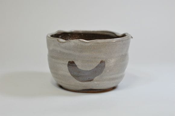 山野草が似合う逸品、信楽焼の風情ある花生（はないけ） 山野草が似合う逸品、信楽焼の風情ある花生（はないけ） 陶芸